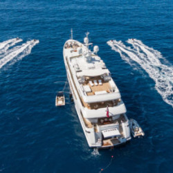 Codecasa Yacht Charter Apogee