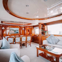 Azimut 100 Luxury Yacht Rental Mexico