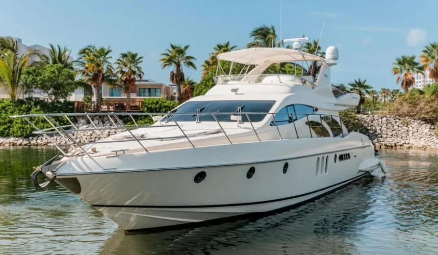 Azimut 62 Yacht Charter Cancun
