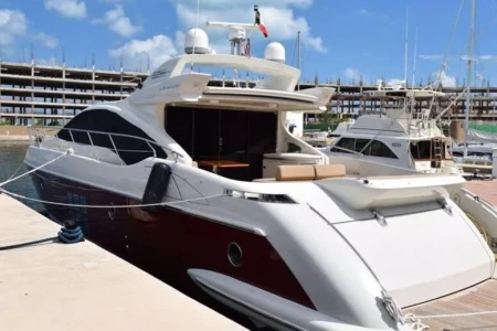 Azimut 68S Yacht Rental Cancun