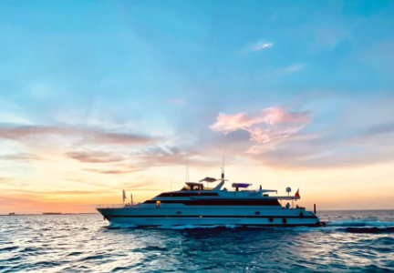 Cancun Super Yacht Charter 115ft