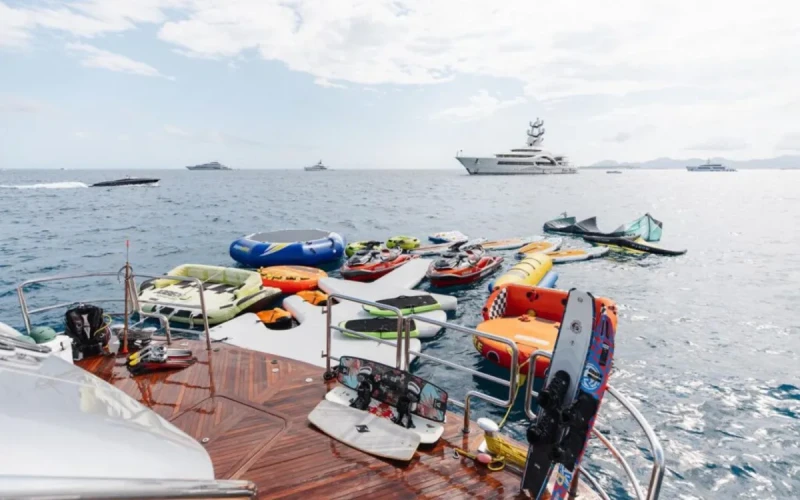 Jacuzzi sun deck aboard Champagne Seas yacht charter Bahamas