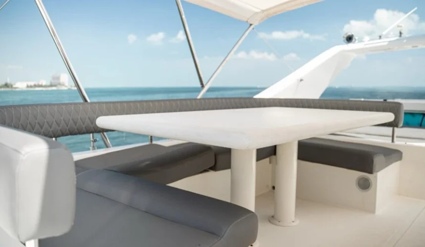 Luxury Ferretti 72 Yacht Rental Cancun