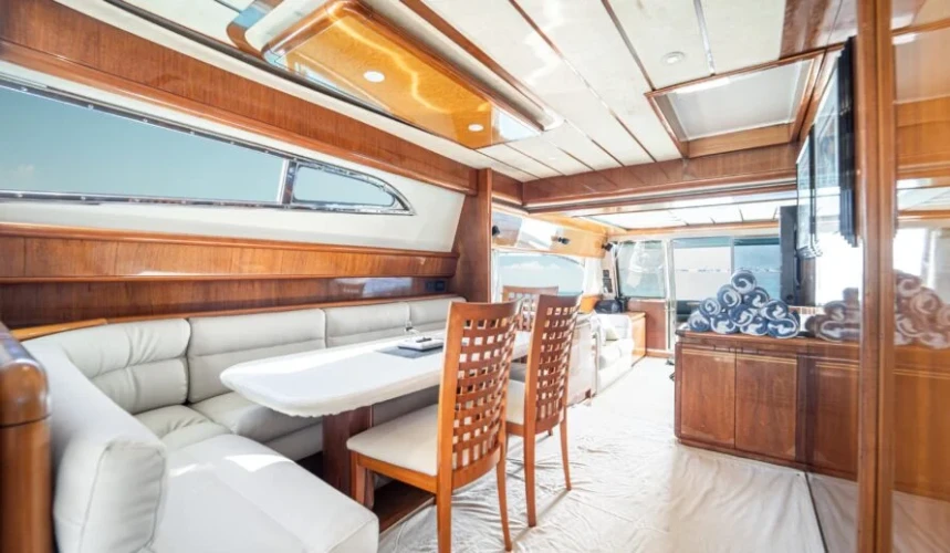 Luxury Ferretti 72 Yacht Rental Cancun