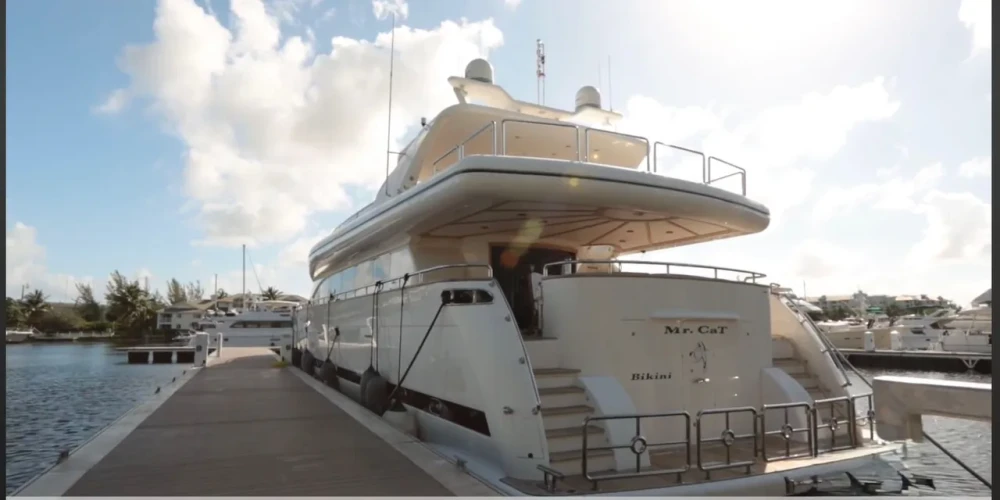 Luxury Horizon 110 Superyacht Cabo