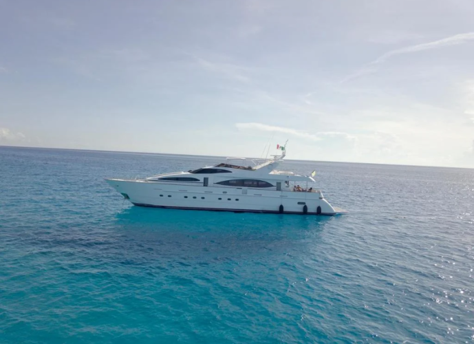 Just Amazing Superyacht Cancun