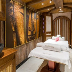 Legend Expedition Yacht Charter