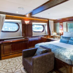 Legend Expedition Yacht Charter