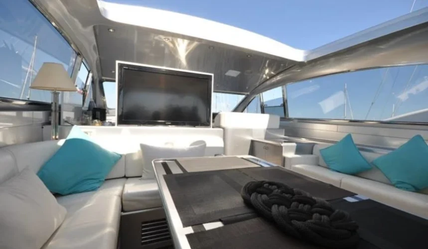 Leopard 23M Sport 76 Yacht Charter Cancun