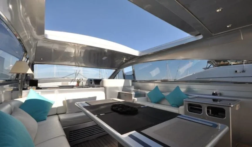 Leopard 23M Sport 76 Yacht Charter Cancun