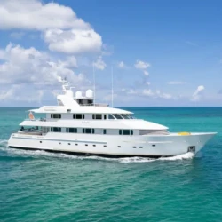 LOHANKA yacht charter cruising through the crystal-clear waters of The Bahamas