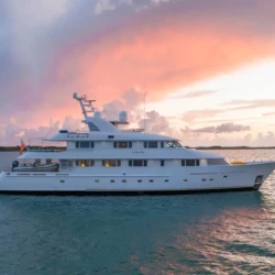 Spacious sun deck aboard LOHANKA yacht charter in The Bahamas