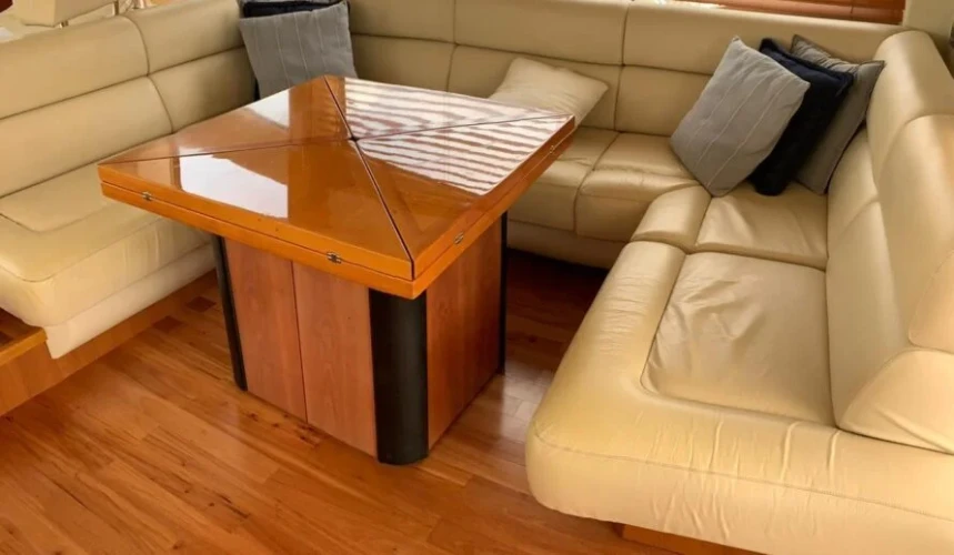 Luxury Manhattan 64ft Yacht Rental Cancun