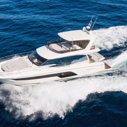 Prestige 590 Fly Yacht Charter Cannes