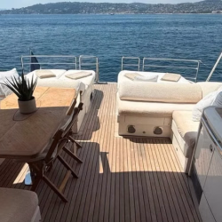 Luxury Princess V70 Yacht Charter Cannes