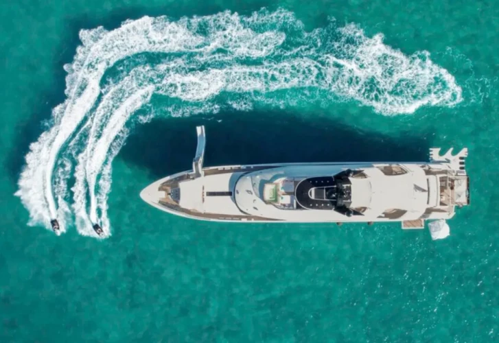 Elegant guest suite onboard SAMURAI luxury yacht in The Bahamas