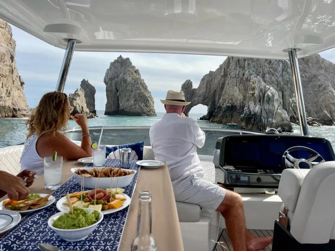 Luxury Schaefer 65 Yacht Cabo