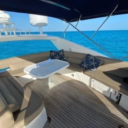 Luxury Sunseeker Manhattan 66 Yacht Charter Cancun