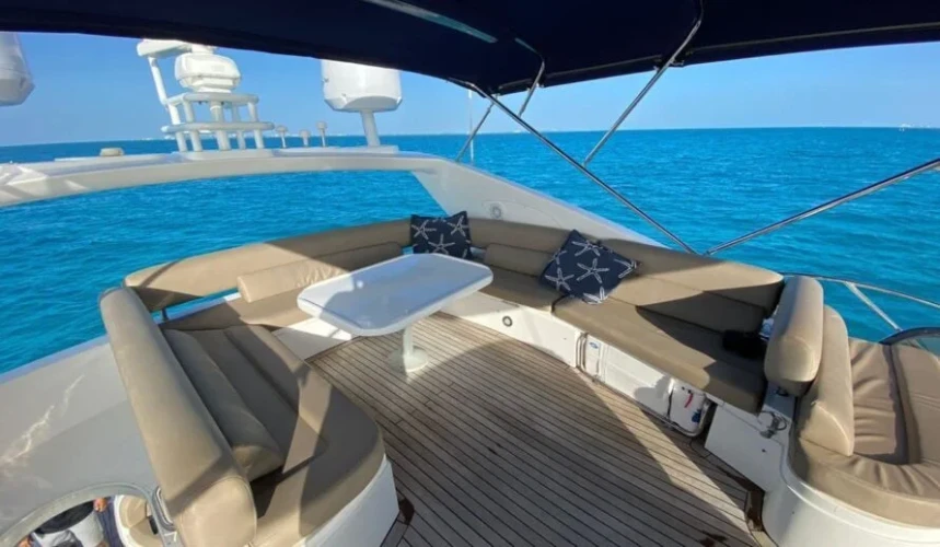 Luxury Sunseeker Manhattan 66 Yacht Charter Cancun