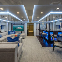 Turquoise Yacht interior