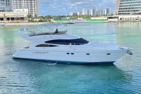 Luxury Zeus 63 Yacht Charter Cancun